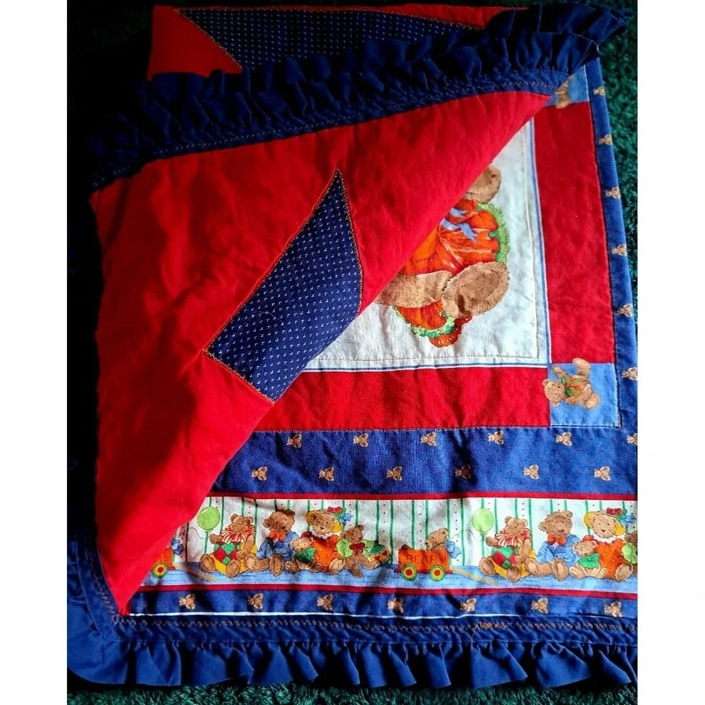 Vintage Teddy Bear Patchwork Quilt Red Navy Blue Ruffle Nursery Blanket 67x44‎